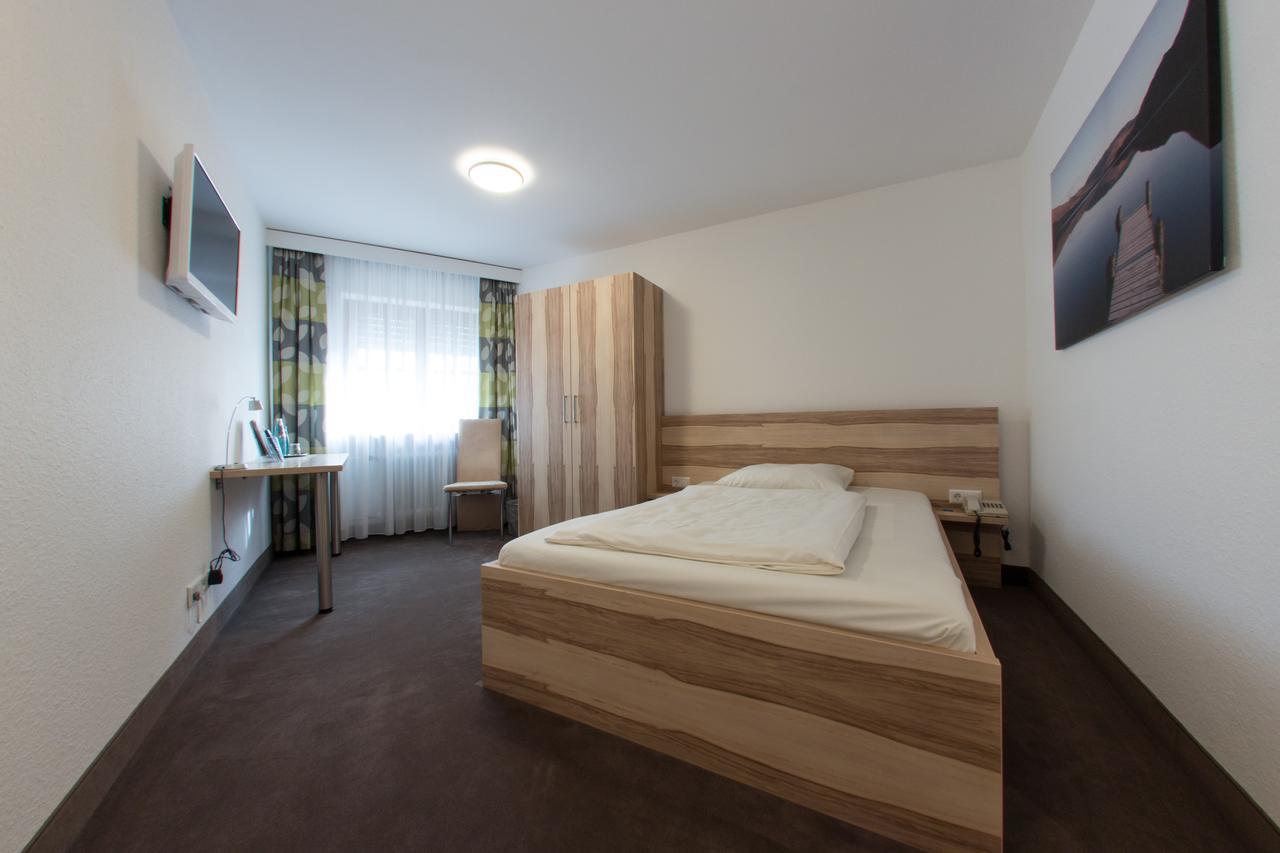Hotel Stadt Тутлинген Экстерьер фото