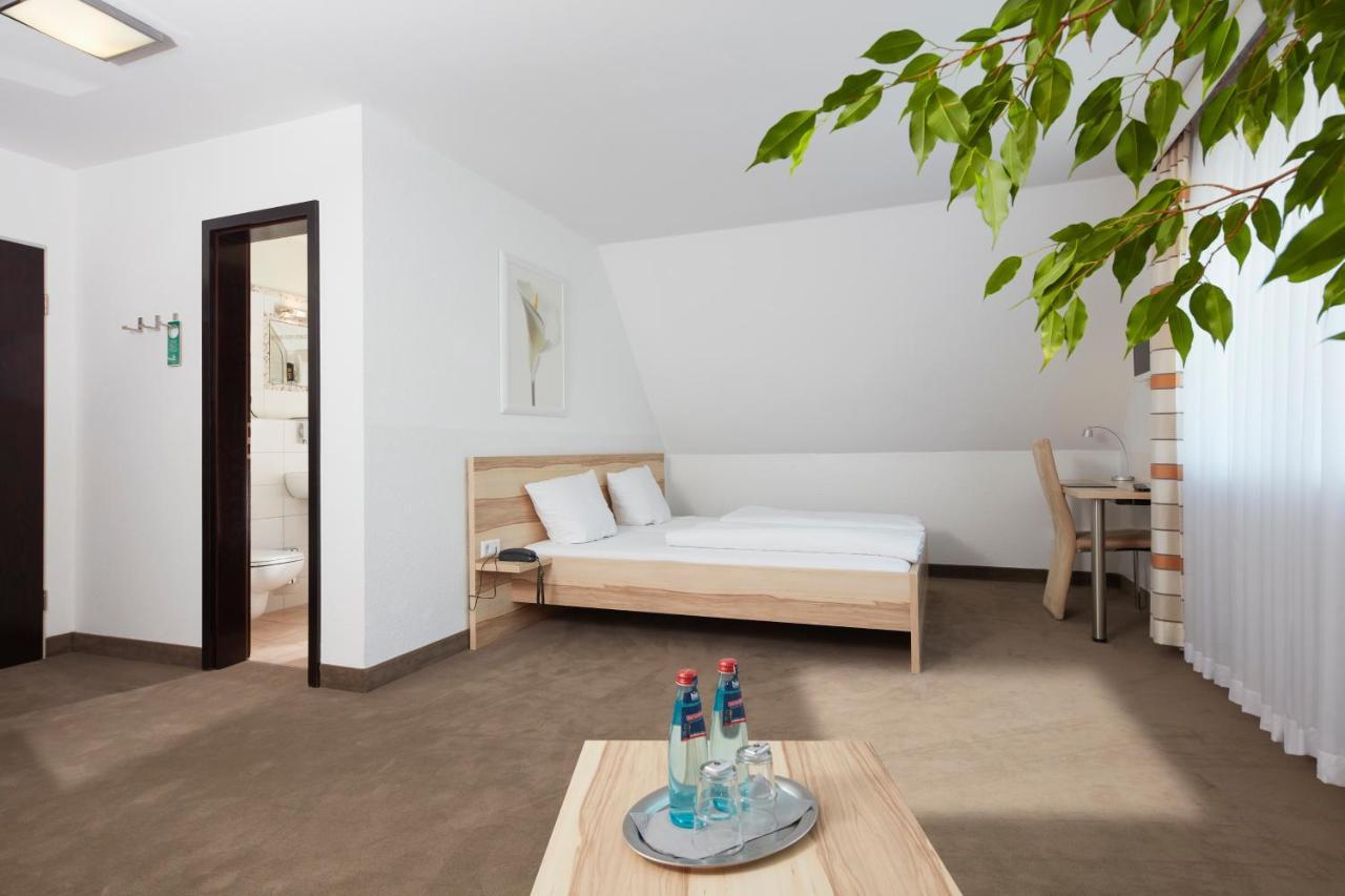Hotel Stadt Тутлинген Экстерьер фото